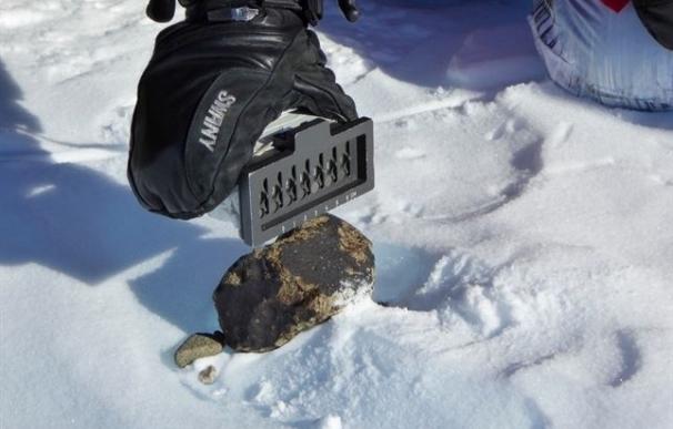 Recogen 570 nuevas muestras de meteoritos en la Antártida