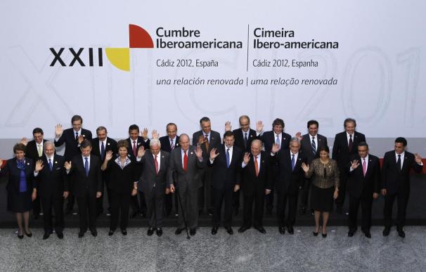 El rey afirma que Cádiz ha fortalecido la confianza entre los países iberoamericanos