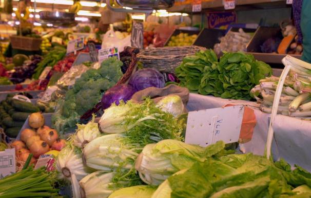 Carburantes y alimentos frescos moderan la inflación en marzo al 2,4 por ciento