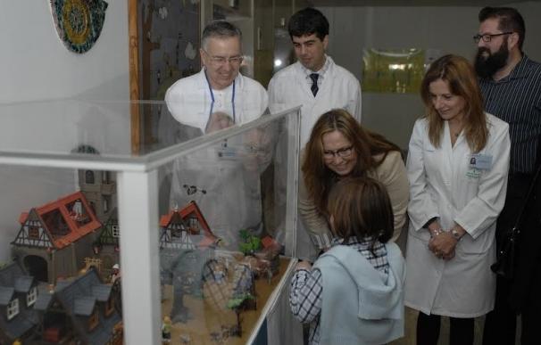 El Hospital Reina Sofía acoge la primera exposición de Playmobil en el marco del 40 aniversario
