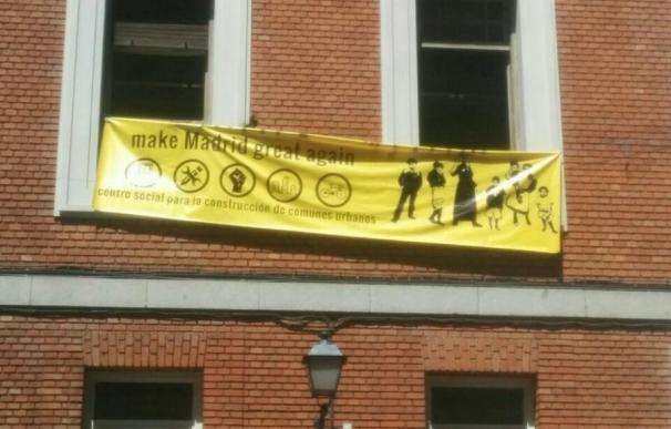 Okupan el edificio del futuro museo Ambasz, en Madrid, para protestar contra la "venta" de Madrid