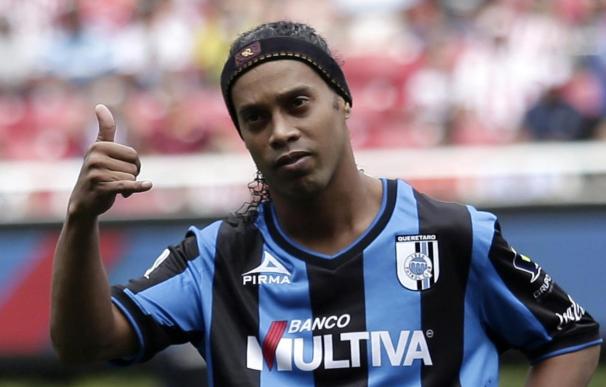 Ronaldinho colgará las botas este verano.