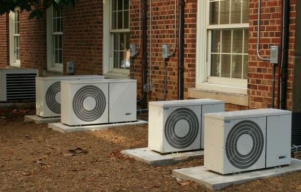 Una nueva norma controlará que la instalación de aire acondicionado se haga sólo por profesionales