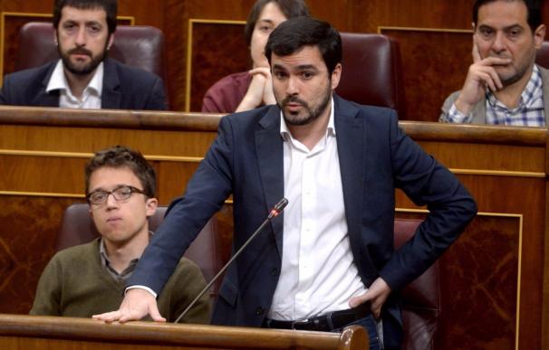 Garzón insta al PSOE a dejar su "soberbia" y le afea que pretenda que "el mundo se pare" por su Congreso Federal