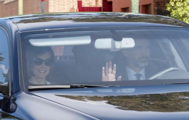 La Princesa Leonor se confiesa acompañada por sus padres, Felipe VI y Letizia