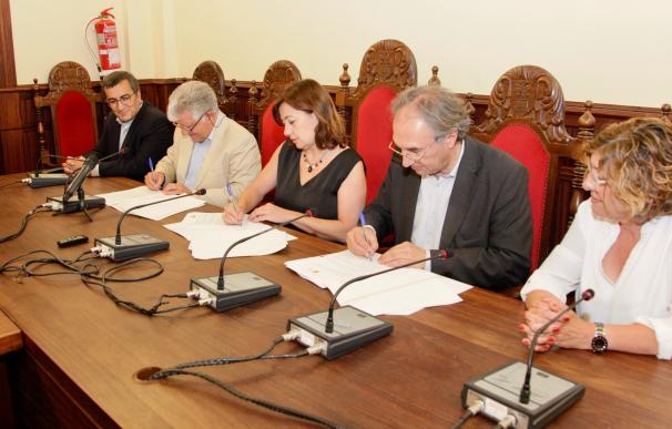 Govern y Ayuntamiento firman el convenio para construir un nuevo centro de infantil y primaria en Alcúdia