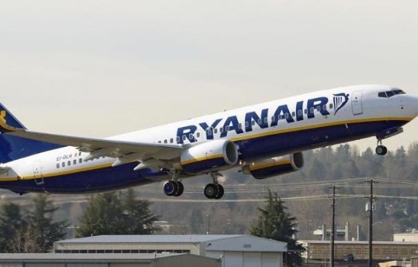 El aeropuerto de Parayas contará en invierno con vuelos a Edimburgo y Sevilla con Ryanair