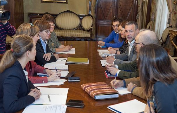 Navarra y Asturias comparten su experiencia en políticas de inclusión, renta básica y atención social