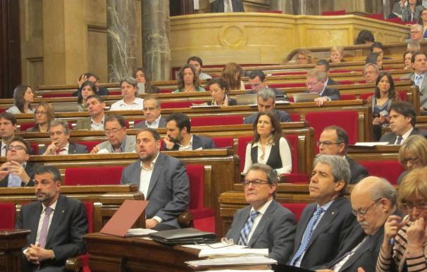 Artur Mas reitera su compromiso con el 27S y CiU y ERC rehuyen el enfrentamiento