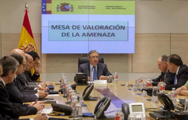 Zoido censura que Puigdemont mantenga el "chantaje" enviando una carta con un "ultimátum" al Gobierno