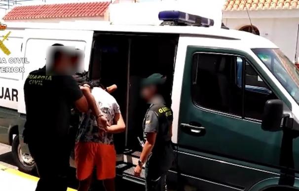 Desarticulado un grupo organizado de ladrones de casas y esclarecidos 24 robos en Almería y en Granada