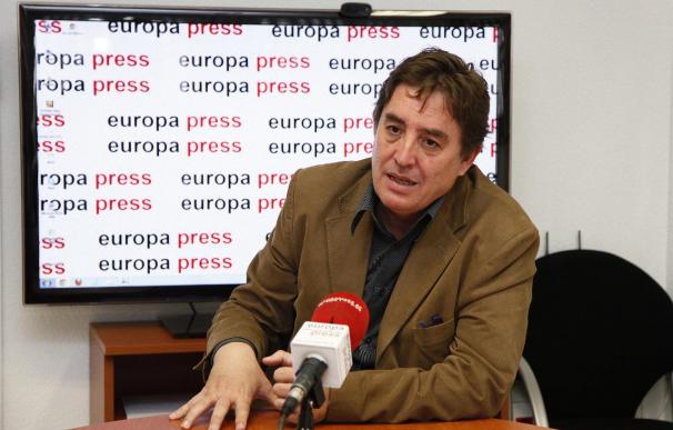 García Montero acusa a Podemos de tender una "trampa" a IU cuando vio su "voluntad de convergencia"