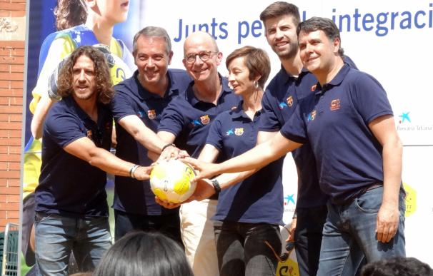 Piqué y Puyol inauguran la nueva Cruyff Court