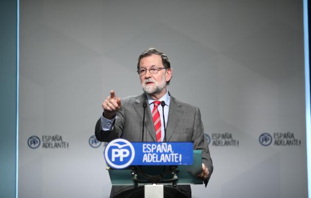 Rajoy dice que espera "tener la posibilidad de hablar" con Sánchez, aunque aún no le ha llamado