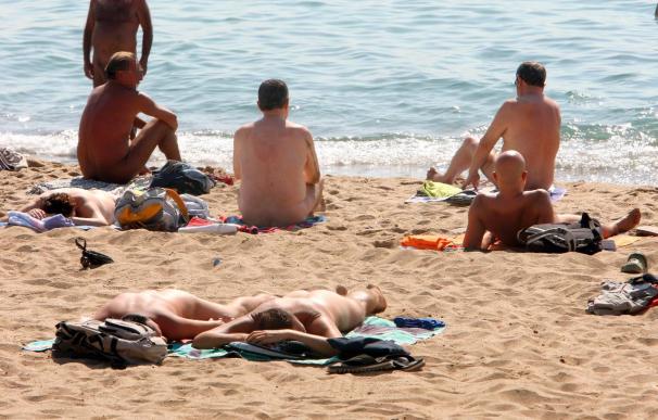 CUP critica que el derecho a ir desnudo esté menos protegido que llevar velo