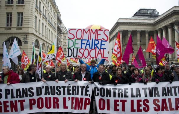 El desempleo marca nuevo récord en Francia con más de 3 millones de parados