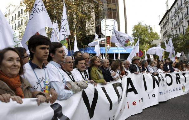 Asociaciones provida piden a Rajoy que cumpla su promesa y "erradique" el aborto