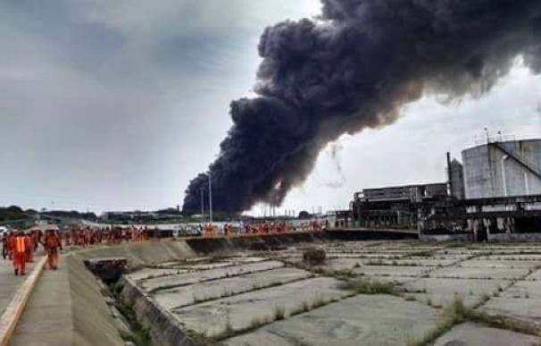 Elevan a 24 la cifra de muertos por la explosión en una planta petroquímica en Veracruz