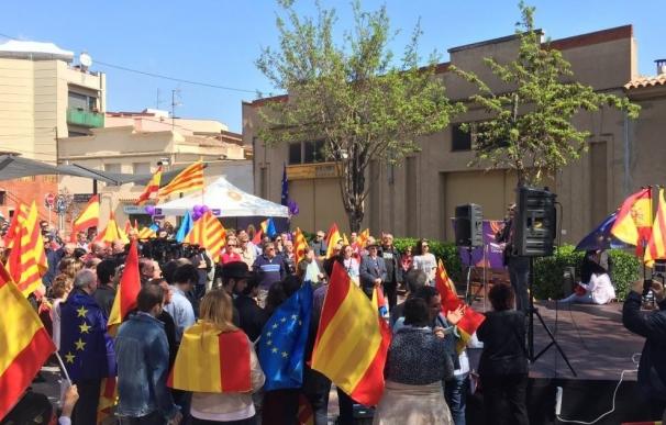 Sociedad Civil Catalana pide que los ayuntamientos catalanes cumplan las normas sobre los símbolos y banderas