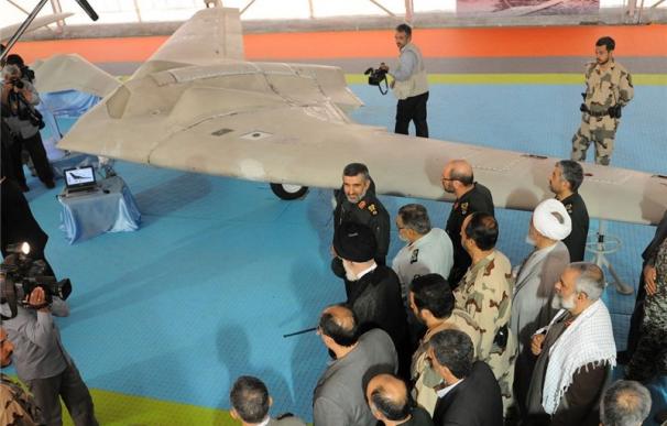 Los militares de Irán desvelan con orgullo su nuevo drone