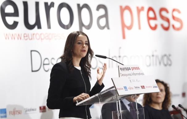 Arrimadas (C's) critica que la Generalitat sólo gastó el 20% del fondo de pobreza energética