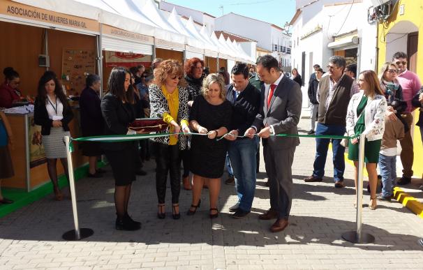 La VIII Feria Gastronómica de El Almendro ofrece los sabores del Andévalo con la turma como plato estrella