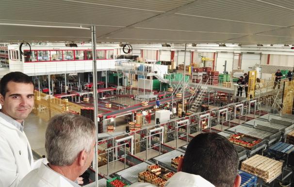 El alcalde visita CASI Aeropuerto y elogia su "apuesta" por una agricultura "moderna y puntera"