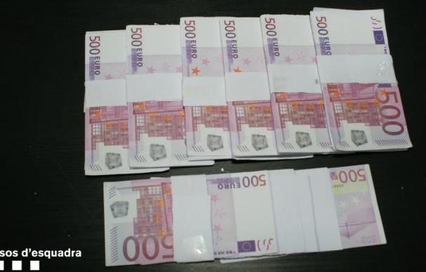 Los Mossos evitan una estafa de 100.000 euros por el método del 'Rip Deal'