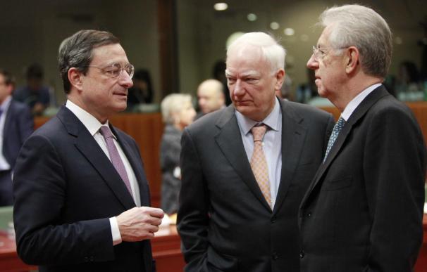 Draghi alerta que el BCE no modificará su cometido ni para encarar la crisis