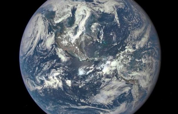 La NASA publica una foto del disco completo de La Tierra