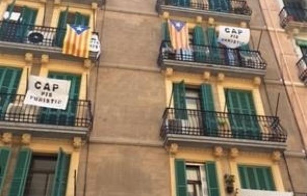 El Síndic de Greuges apoya revocar licencias de pisos turísticos en Barcelona si repiten incidencias