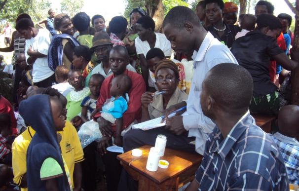 Clínica Baviera suministrará vitamina A a 2.000 niños en Uganda para prevenir la ceguera