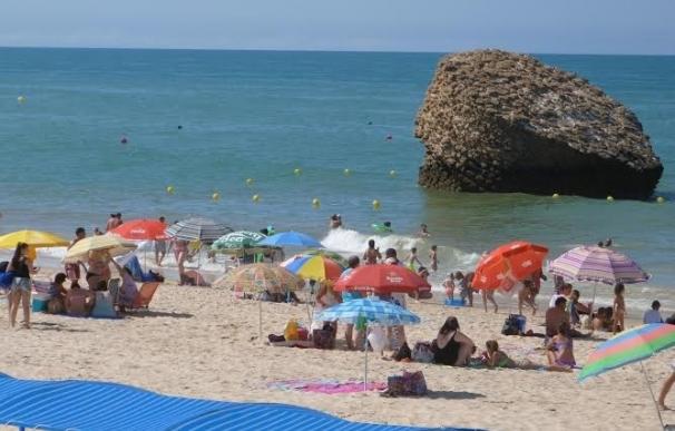 Las aguas de baño de las playas andaluzas presentan excelentes condiciones sanitarias