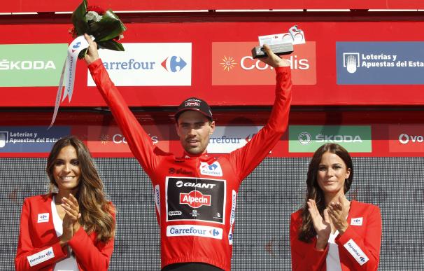 Tom Dumoulin recuperó el maillot rojo de la Vuelta España.