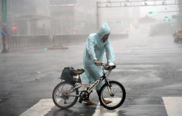El tifón 'Soudelor' avanza hacia China tras dejar cinco muertos en Taiwán