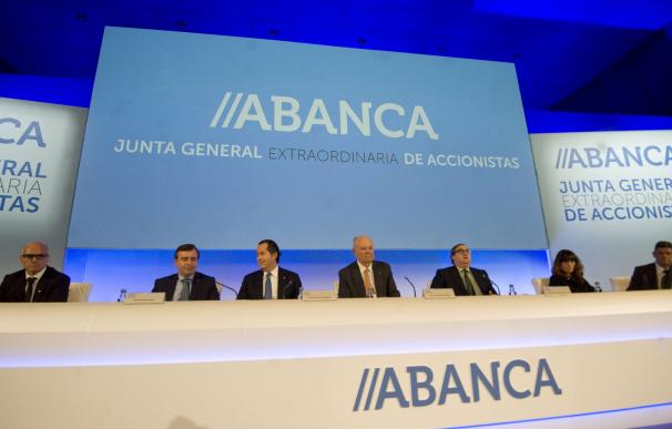 El consejo de administración de Abanca gana 3,1 millones en 2015, su primer ejercicio completo