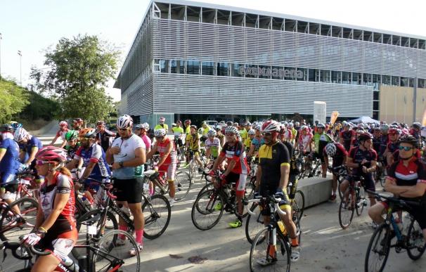 Cerca de 250 ciclistas participan en la marcha solidaria 'Na Marga Somriu' este domingo