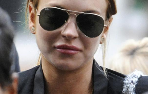 Lindsay Lohan sale de la cárcel tras cumplir 4 horas y media de su mes de condena