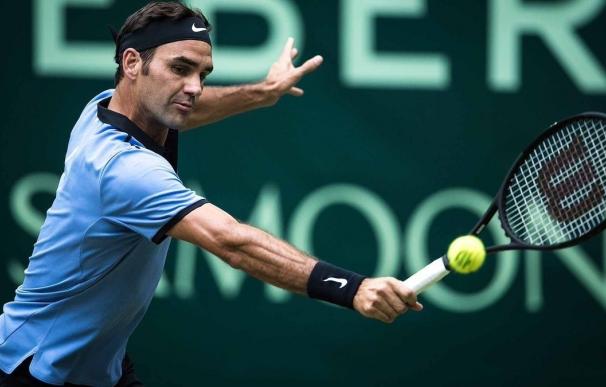 Federer amplía su reinado en Halle con su noveno título