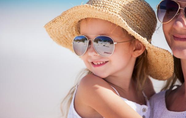 Una campaña concienciará de la necesidad de que los niños utilicen gafas de sol con vídeos en ópticas y redes sociales