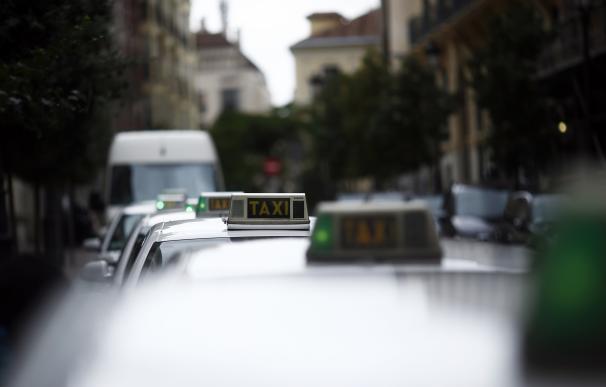 Los taxistas vuelven a manifestarse en Madrid para reclamar a Fomento medidas frente a las VTCs
