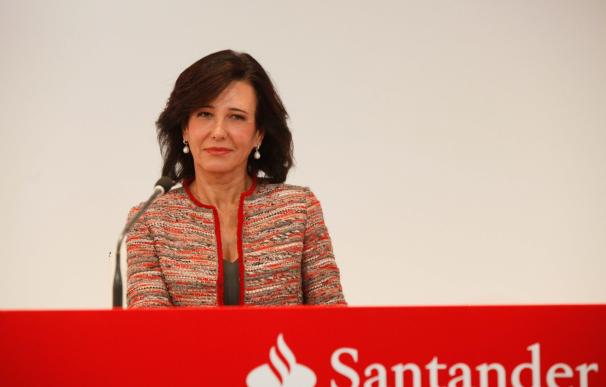 (Am)Santander propone reducir hasta un 5% la plantilla de su centro corporativo, hasta 460 empleados