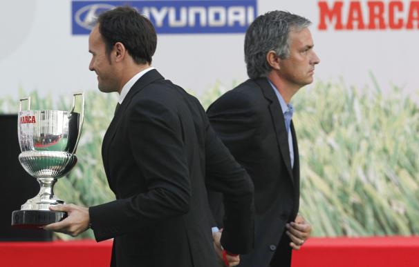 Mateu Lahoz recibió este año el premio Guruceta como el mejor árbitro de la temporada 2011