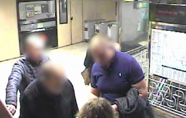 Detenido un hombre por sustraer 7.000 euros con tarjetas robadas en el Metro de Barcelona