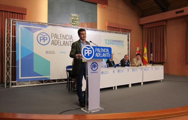 Casado dice que el PP sale "reforzado" de los congresos provinciales mientras que el PSOE, "herido y dividido" del suyo