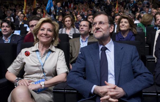 Rajoy subraya que la candidatura del PP en Madrid "no está encima de la mesa" y que ya hablará de ello "en su día"