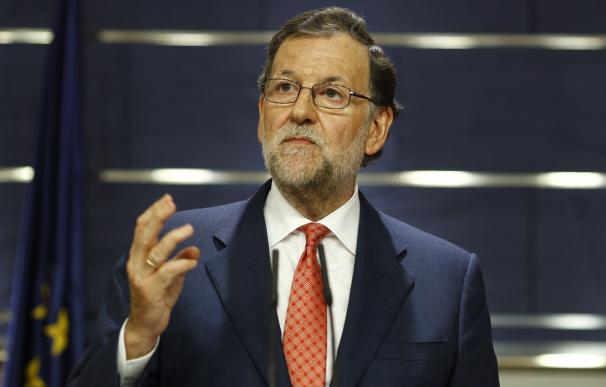 Rajoy niega haber recibido "presiones" de Ciudadanos para dejar a Convergencia sin grupo en el Congreso