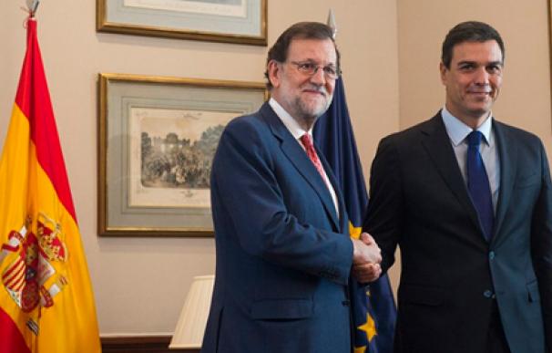 Rajoy y Sánchez mantienen las formas