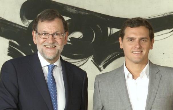 Rajoy busca el 'sí' de Rivera para forzar la abstención de Sánchez