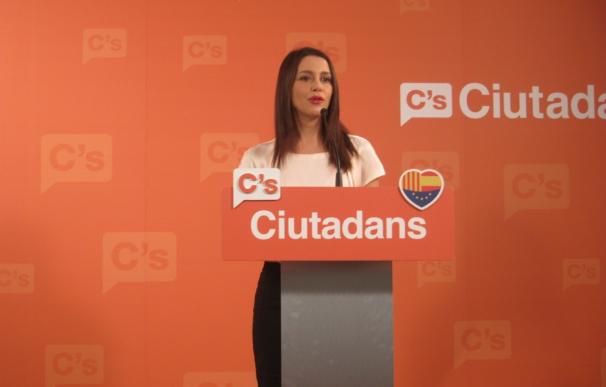 Arrimadas ofrece a C's para no tener que votar "separatismo, inmovilismo o populismo"